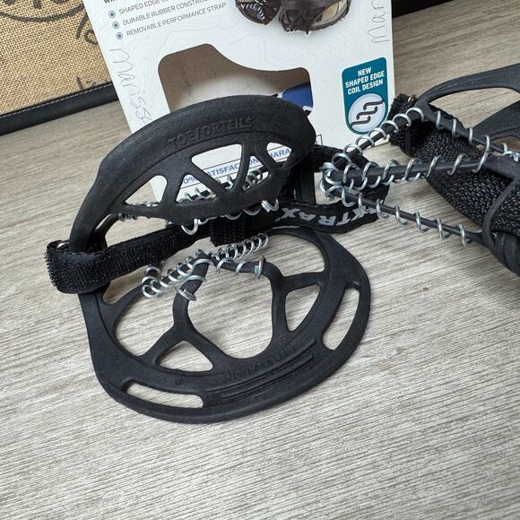 Yaktrax Pro Winter Traction Shoe Clamps W/ Strap Small NOB - Picture 2 of 4